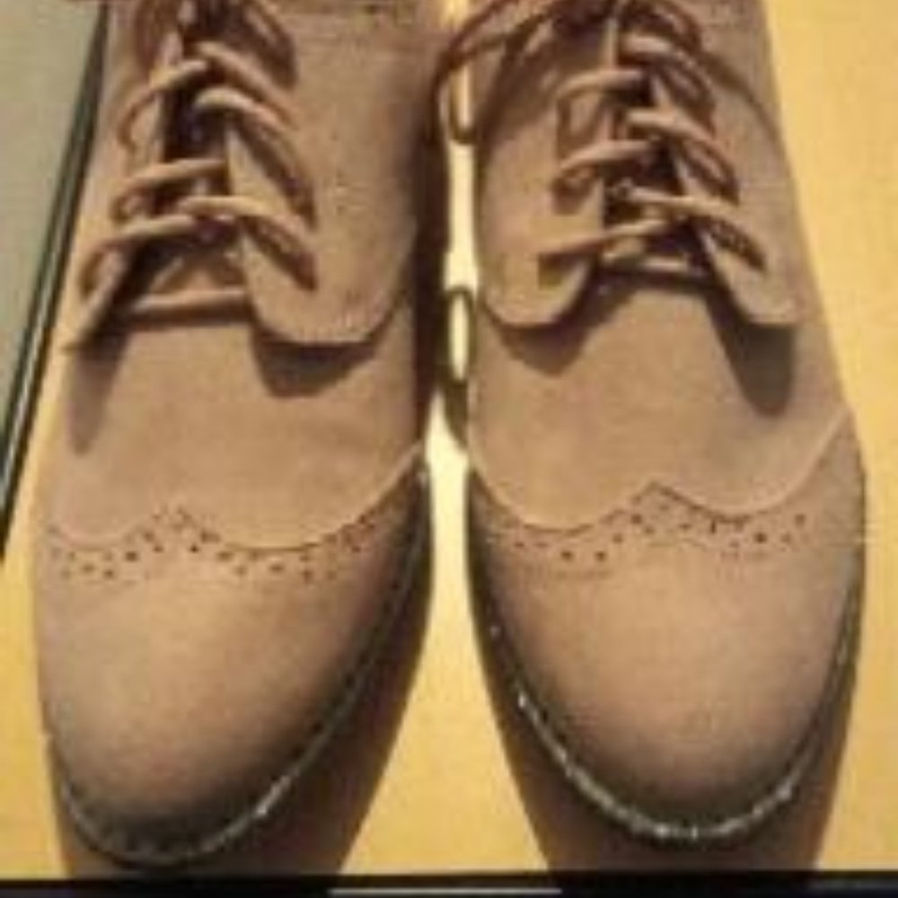 Shoes - Picture 5 of 6
